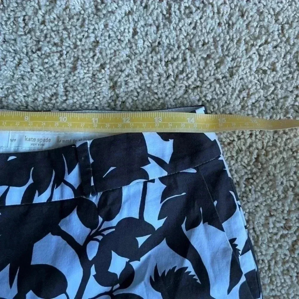 Kate Spade ♠️ Shorts Parrot Print Brown White 4 - Picture 7 of 8